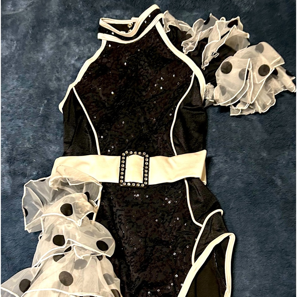 Beautiful Jazz costume.